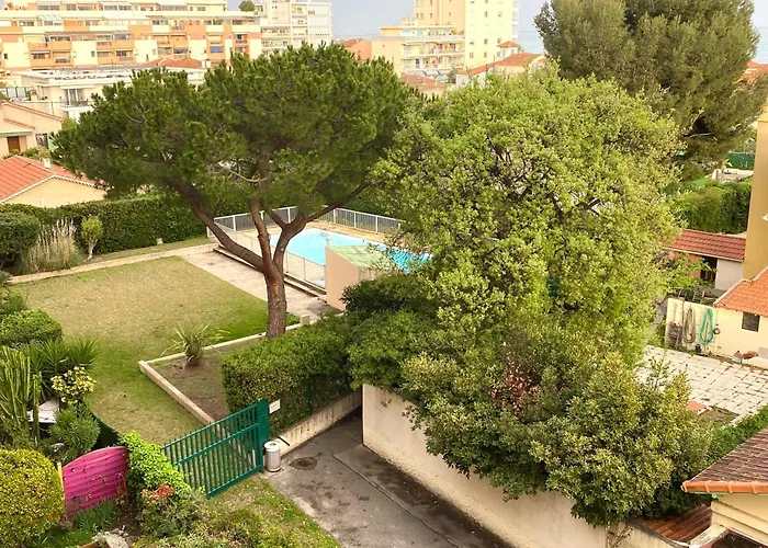 2 Room Flat With Sea View, Private Parking, Swimming Pool, And Ac