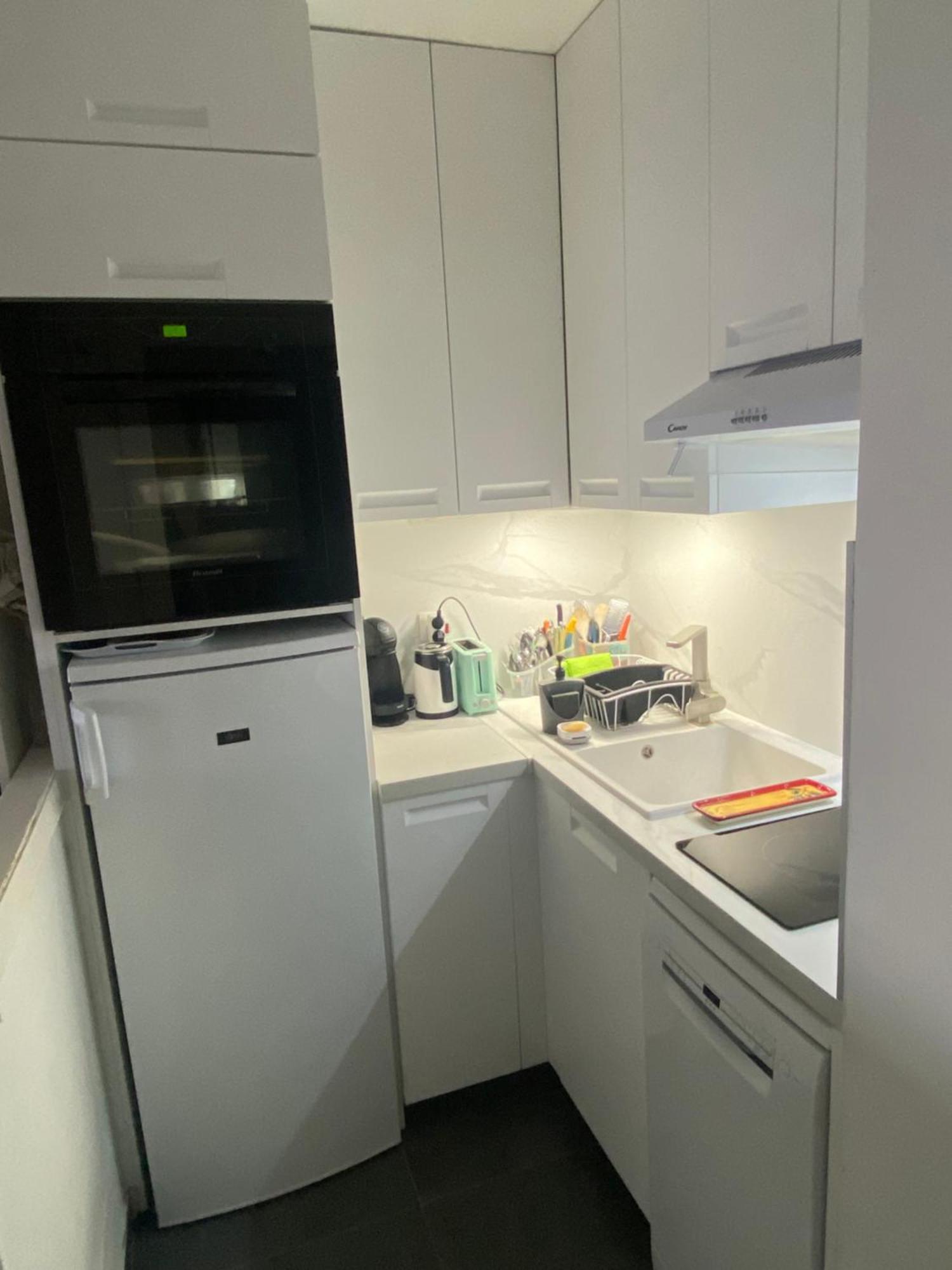 2 Flat With Sea View, Private Parking, Swimming Pool, And Ac *