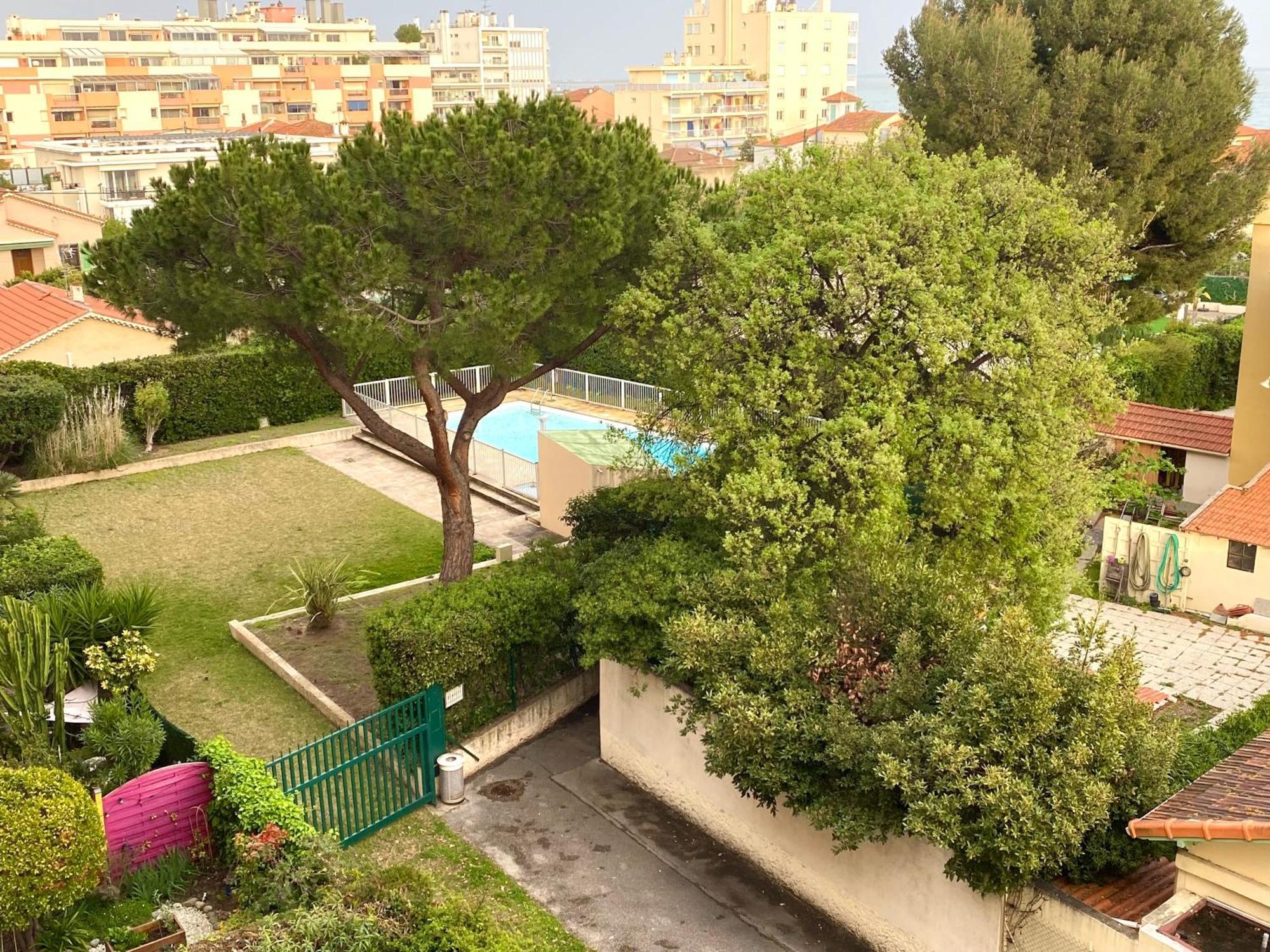 2 Flat With Sea View, Private Parking, Swimming Pool, And Ac Apartment